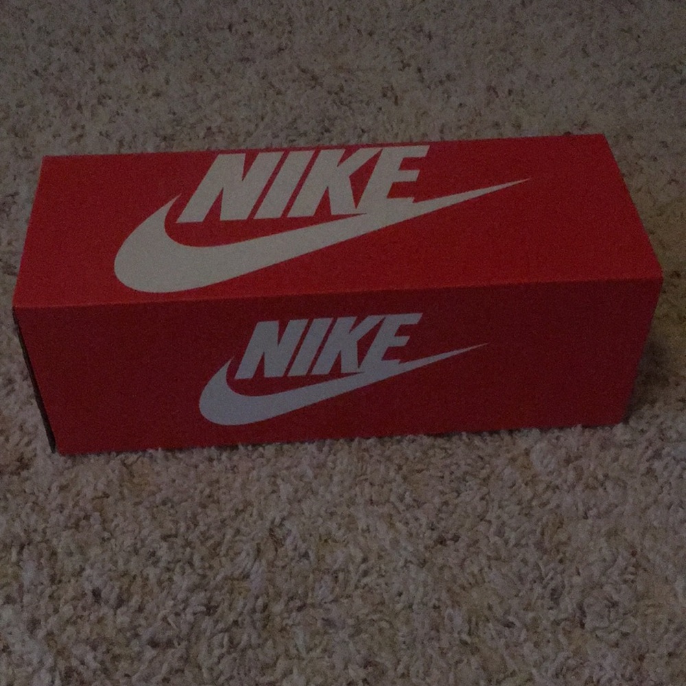 Nike slides